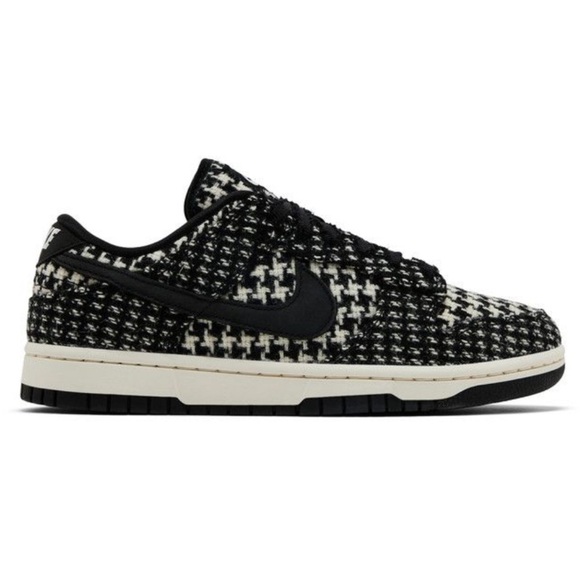 Nike Shoes - Nike dunk X Harris tweed
W
brand new